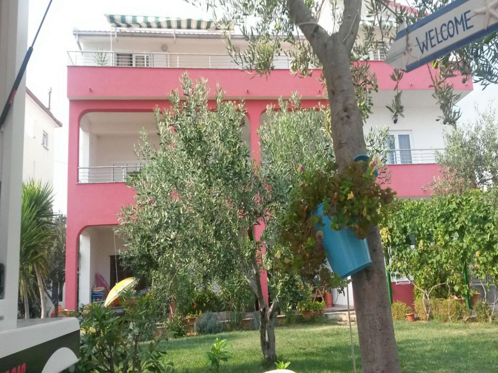 Mare - 30 M From Pebble Apartamento *