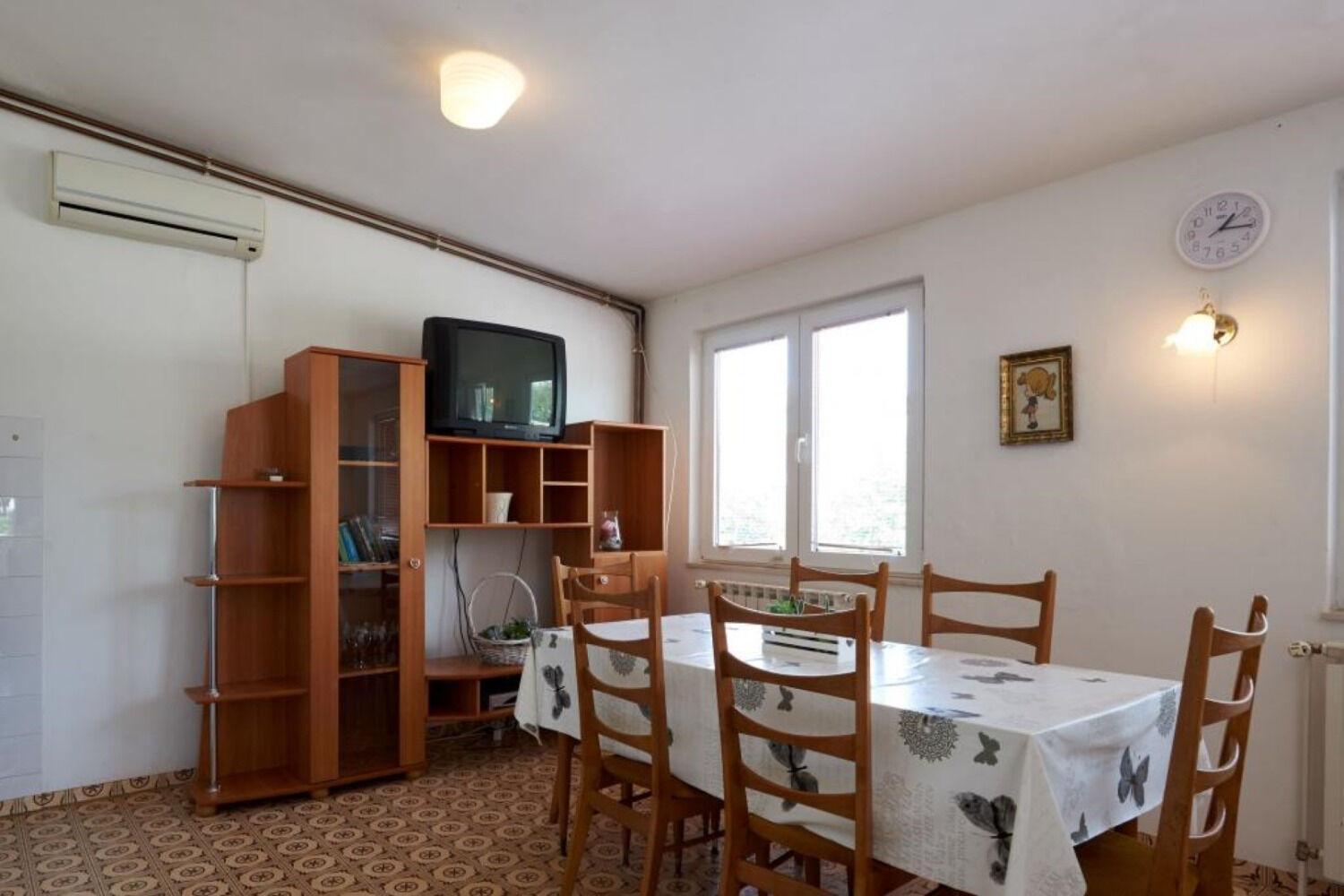 Mare - 30 M From Pebble Seget Vranjica